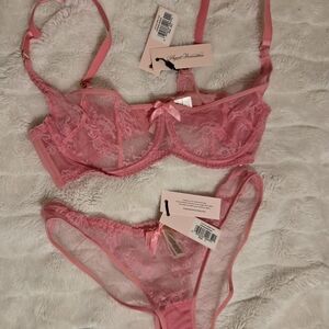 Agent Provocateur Sachaa Pink Lace Bra & Brief Intimates